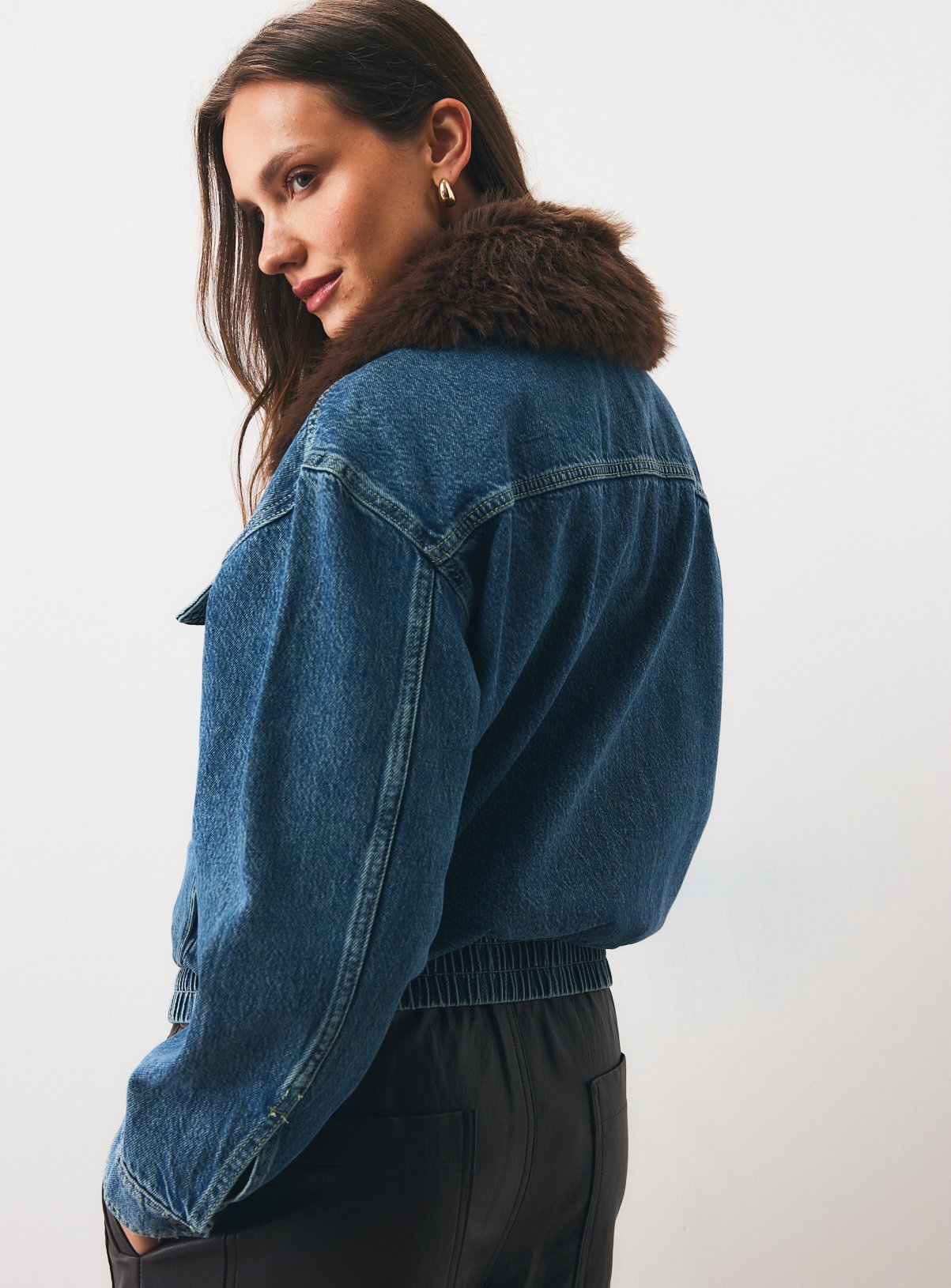 Mid Wash Faux Fur Denim Jacket 20 - Image 4 thumbnail